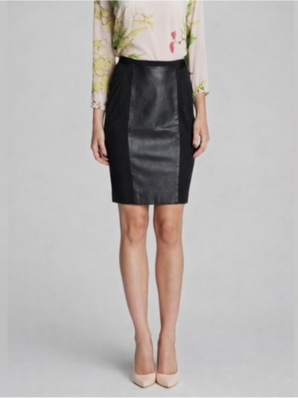 Ted Baker London SZ 4 (US 10) Leather Paneled Pencil Skirt Black